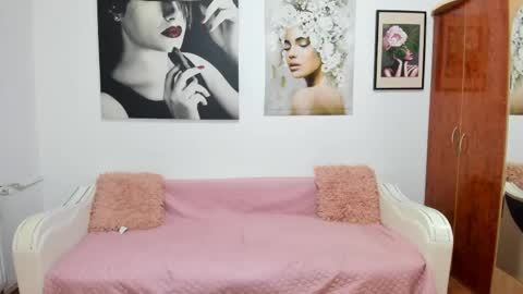 Anna online show from April 13, 2026, 4:07 am