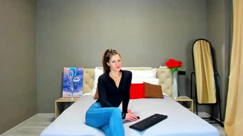 Snapshot of katerina_ray chatting on December 4, 2024, 8:12 am Katerina GTM2 Mo Tu Th Fr Sa Su 3am-10am online show from December 4, 2024, 8:12 am