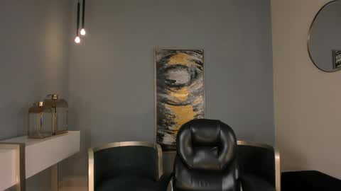 K A T E  online show from April 7, 2026, 7:31 am