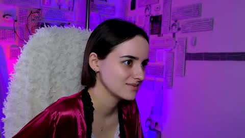 katewillows online show from March 27, 2026, 4:51 am