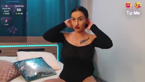 Snapshot of katey_riva35708 chatting on February 12, 2025, 8:18 pm KateyRiva online show from February 12, 2025, 8:18 pm
