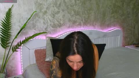 Snapshot of katey_riva35708 chatting on September 18, 2025, 6:43 pm KateyRiva online show from September 18, 2025, 6:43 pm