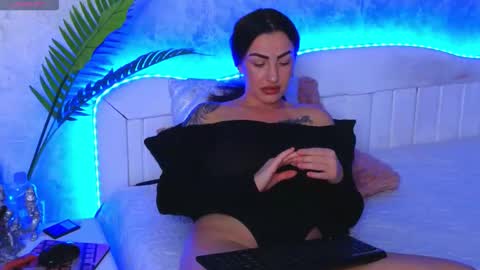 Snapshot of katey_riva35708 chatting on October 1, 2025, 6:36 pm KateyRiva online show from October 1, 2025, 6:36 pm