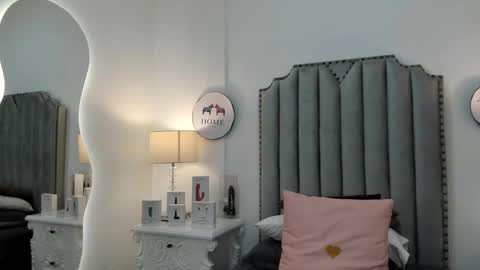 KATHE   online show from April 15, 2026, 11:28 am