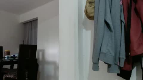 katherine_rodas2 online show from October 25, 2025, 8:47 pm