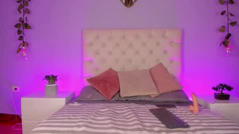 Snapshot of katherinee_scott chatting on March 11, 2026, 7:53 pm your kathe online show from March 11, 2026, 7:53 pm