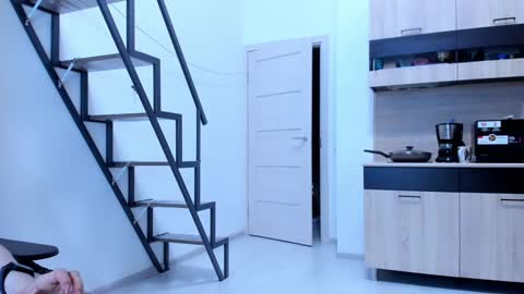 Katherine online show from December 19, 2024, 9:18 am