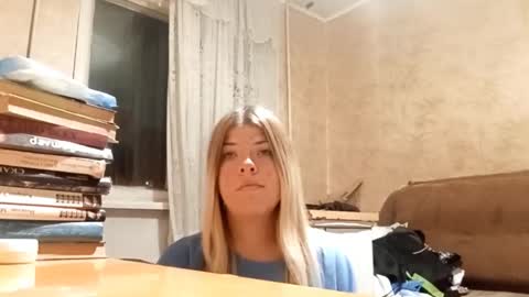 Snapshot of katheryntalboti chatting on November 11, 2025, 9:37 pm Katheryn online show from November 11, 2025, 9:37 pm