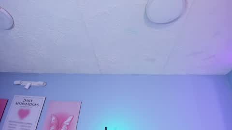 Snapshot of kathia_saenz chatting on September 12, 2025, 4:12 am Kathia  online show from September 12, 2025, 4:12 am