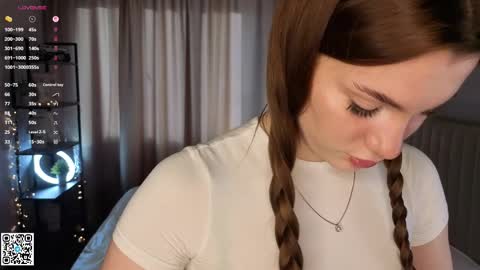 Lola online show from April 10, 2026, 4:17 am