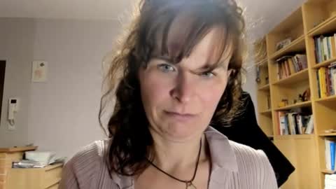 KATHY online show from December 18, 2025, 3:51 pm