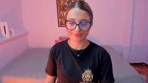 Snapshot of katia_foxx chatting on February 24, 2025, 12:26 pm Khaterine online show from February 24, 2025, 12:26 pm