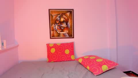 Snapshot of katia_foxx chatting on February 25, 2025, 3:38 pm Khaterine online show from February 25, 2025, 3:38 pm