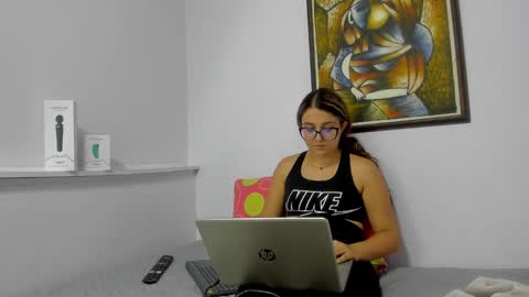 Snapshot of katia_foxx chatting on February 25, 2025, 11:55 pm Khaterine online show from February 25, 2025, 11:55 pm