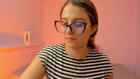 Snapshot of katia_foxx chatting on February 26, 2025, 6:21 pm Khaterine online show from February 26, 2025, 6:21 pm