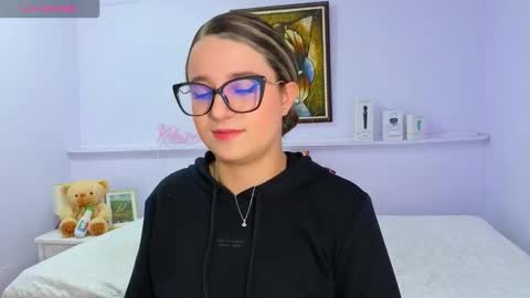 Snapshot of katia_foxx chatting on October 6, 2025, 12:02 pm Khaterine online show from October 6, 2025, 12:02 pm