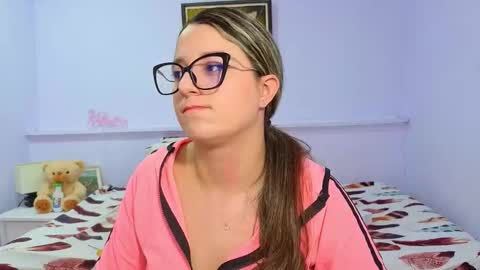 Snapshot of katia_foxx chatting on October 16, 2025, 12:06 pm Khaterine online show from October 16, 2025, 12:06 pm