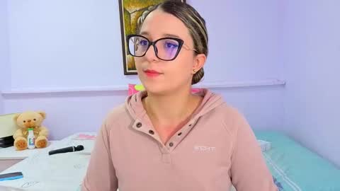 Snapshot of katia_foxx chatting on October 27, 2025, 11:58 am Khaterine online show from October 27, 2025, 11:58 am