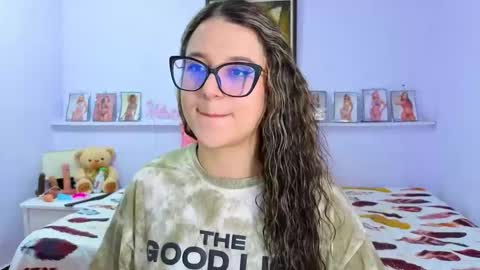 Snapshot of katia_foxx chatting on November 7, 2025, 11:54 am Khaterine online show from November 7, 2025, 11:54 am