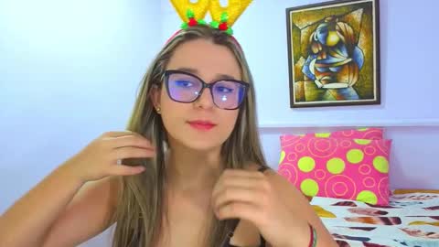 Snapshot of katia_foxx chatting on December 18, 2025, 12:00 pm Khaterine online show from December 18, 2025, 12:00 pm