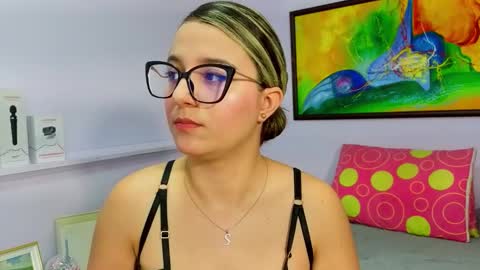 Snapshot of katia_foxx chatting on February 13, 2026, 12:01 pm Khaterine online show from February 13, 2026, 12:01 pm