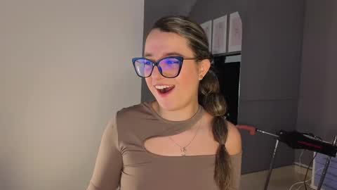 Snapshot of katia_foxx chatting on March 12, 2026, 12:22 pm Khaterine online show from March 12, 2026, 12:22 pm