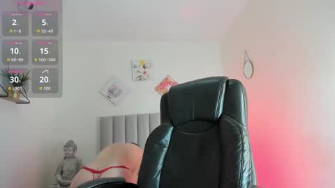 Snapshot of katia_gh chatting on October 22, 2025, 11:32 am Katia online show from October 22, 2025, 11:32 am