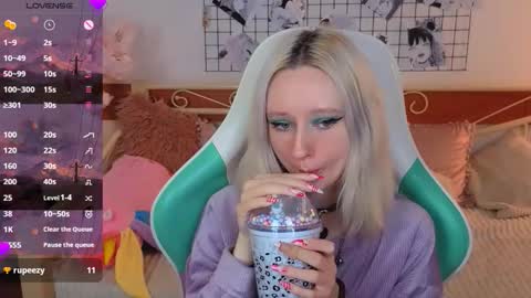 Katia  online show from February 15, 2026, 6:43 am