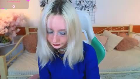 Snapshot of katia_kim chatting on April 17, 2026, 5:43 am Katia online show from April 17, 2026, 5:43 am