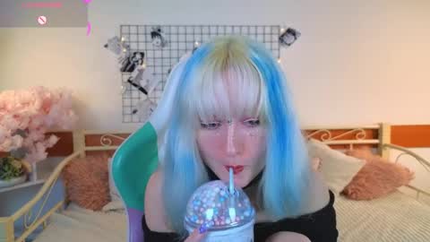Snapshot of katia_kim chatting on April 20, 2026, 5:43 am Katia online show from April 20, 2026, 5:43 am