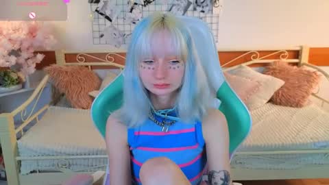 Snapshot of katia_kim chatting on April 25, 2026, 5:21 am Katia online show from April 25, 2026, 5:21 am