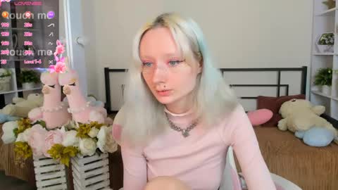 Snapshot of katia_kim chatting on May 19, 2026, 5:14 am Katia online show from May 19, 2026, 5:14 am