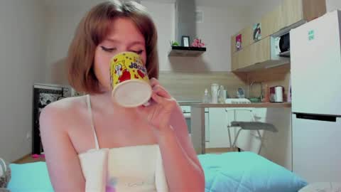 KatieNPZD online show from May 21, 2026, 2:40 am