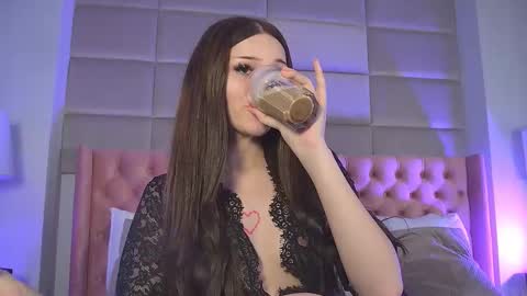 Katia online show from November 16, 2025, 4:12 pm