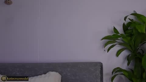 Katie online show from October 3, 2025, 11:18 am