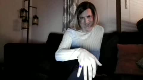 Snapshot of katieutopia chatting on January 8, 2026, 3:31 am katieutopia online show from January 8, 2026, 3:31 am