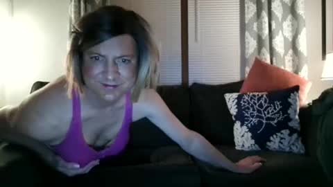 Snapshot of katieutopia chatting on January 15, 2026, 4:28 am katieutopia online show from January 15, 2026, 4:28 am