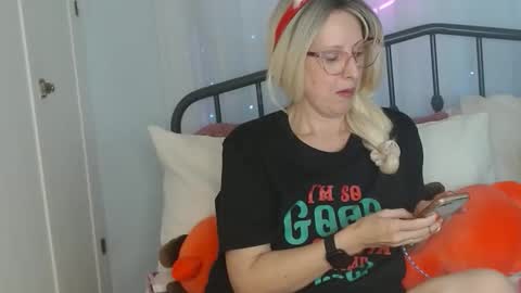 Katine LoveJoy online show from December 21, 2025, 2:51 am