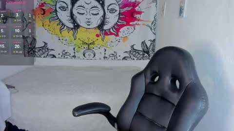 Kati  online show from May 31, 2026, 6:09 pm