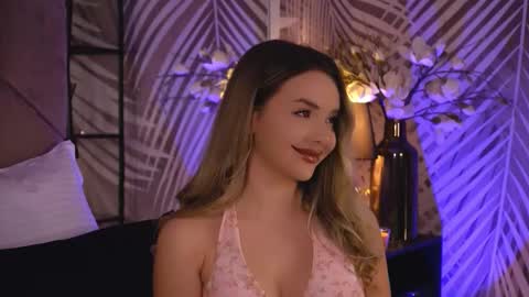 KatJolie online show from November 2, 2025, 8:00 pm