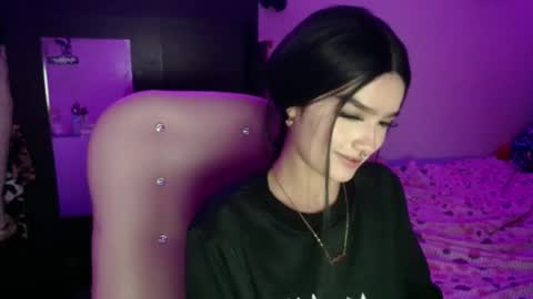 Snapshot of katleen_v chatting on December 3, 2024, 3:30 am Katleen. online show from December 3, 2024, 3:30 am