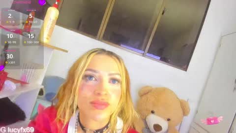 lucyfx69   INSTAGRAM online show from February 1, 2025, 4:35 am