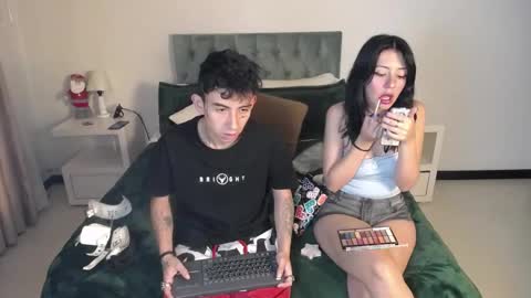 Snapshot of katnia_and_marcuz chatting on December 22, 2024, 9:00 am Katnia and Marcuz online show from December 22, 2024, 9:00 am