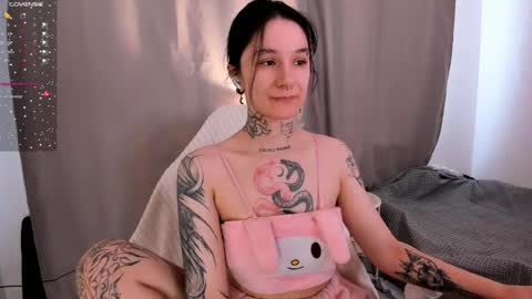 katrina_h0w online show from May 6, 2026, 3:57 am