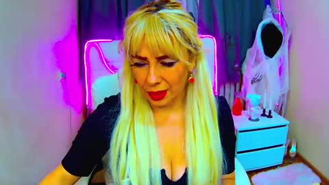 katrinacharm online show from October 10, 2025, 12:59 pm