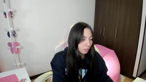 Snapshot of katrinrosex chatting on December 3, 2024, 12:24 am Katrin  online show from December 3, 2024, 12:24 am