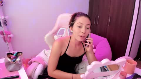 Snapshot of katrinrosex chatting on December 15, 2024, 5:10 pm Katrin  online show from December 15, 2024, 5:10 pm