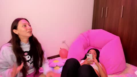 Snapshot of katrinrosex chatting on January 8, 2025, 3:07 pm Katrin  online show from January 8, 2025, 3:07 pm