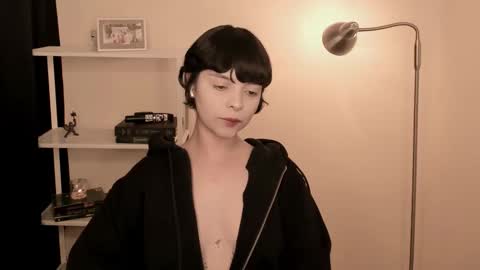 katsuro online show from October 24, 2025, 8:49 pm