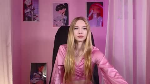 katt_yy online show from February 1, 2025, 12:16 pm